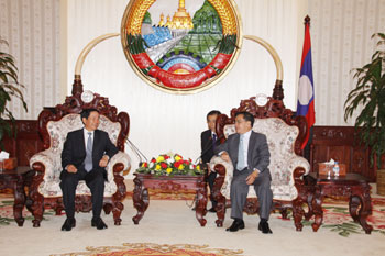 ນາຍົກລັດຖະມົນຕີລາວຕ້ອນຮັບຄະນະກຳມາທິການການຕ່າງປະເທດ ສະພາແຫ່ງຊາດຫວຽດນາມ